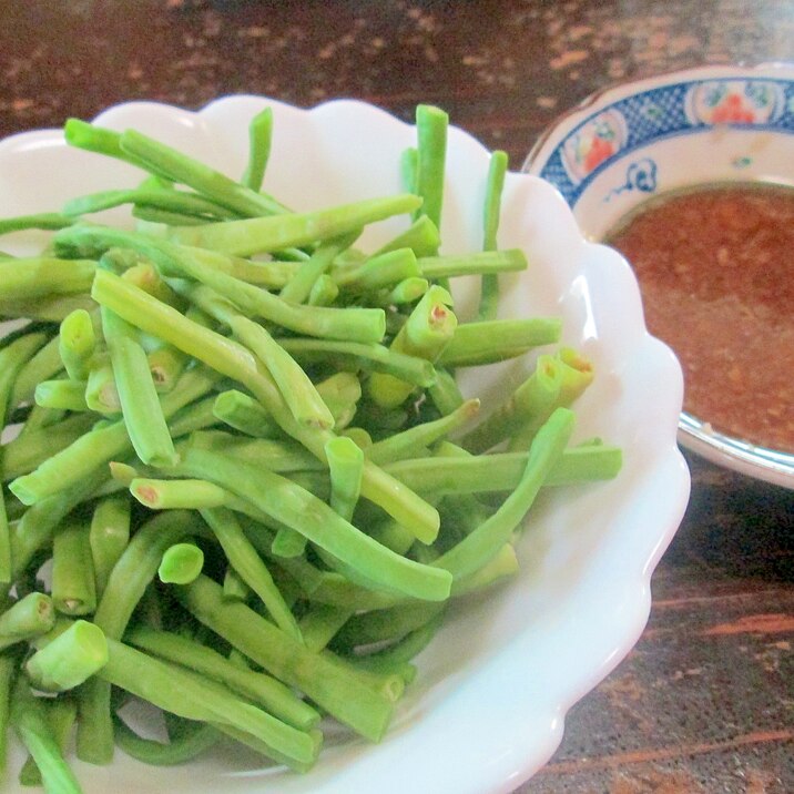 十六ささげの生姜醤油添え